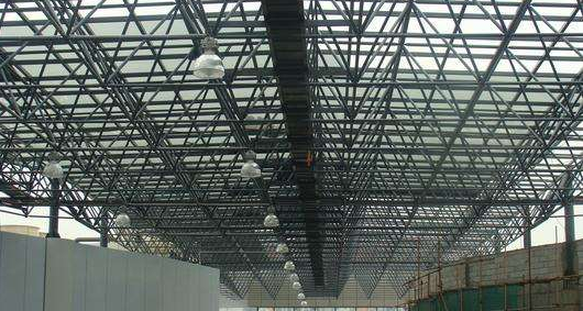 雄安新区听网架公司的名目师阐述其网架的季节个性